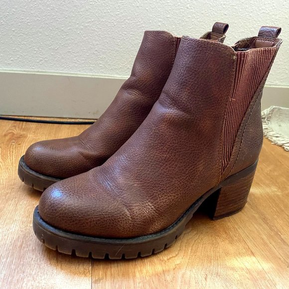 MIA Shoes - Chunky Chelsea Boots